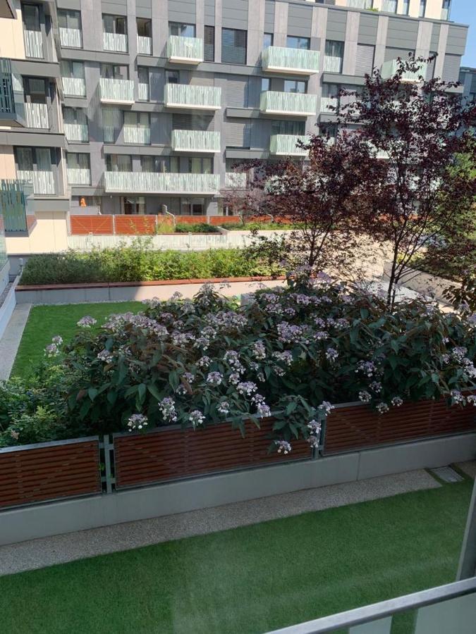 Residence Garden Tower - 8 Min Do Centra, Garaz Praag Buitenkant foto